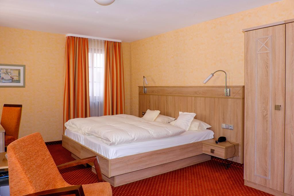 Hotel St.Martiner Castell Sankt Martin Room photo